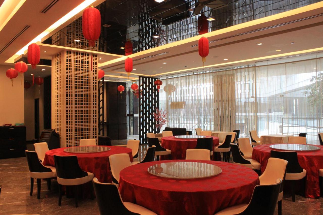 Po Hotel Semarang Kültér fotó
