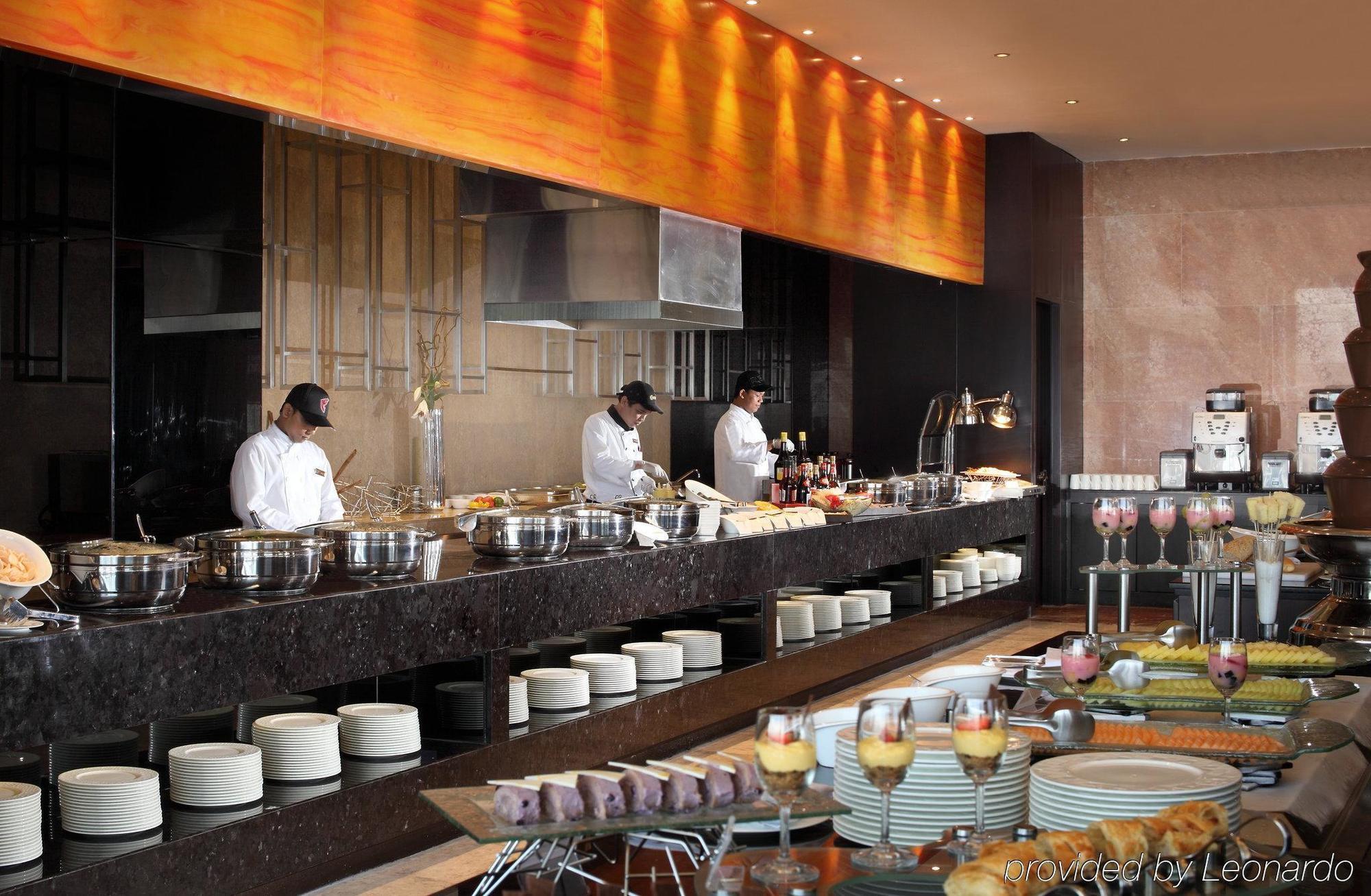 Po Hotel Semarang Étterem fotó