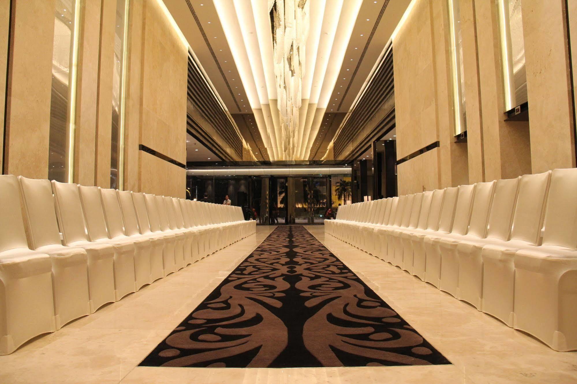 Po Hotel Semarang Kültér fotó
