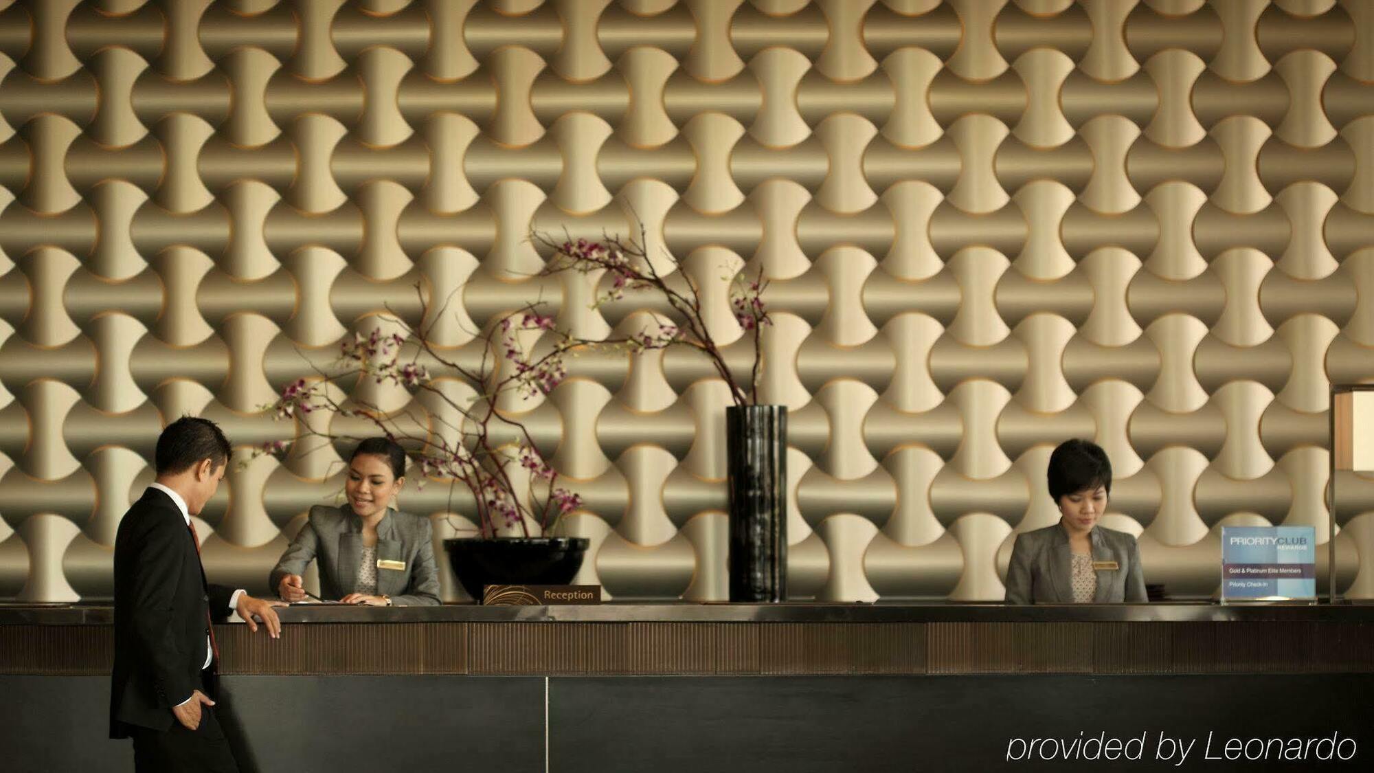 Po Hotel Semarang Kültér fotó